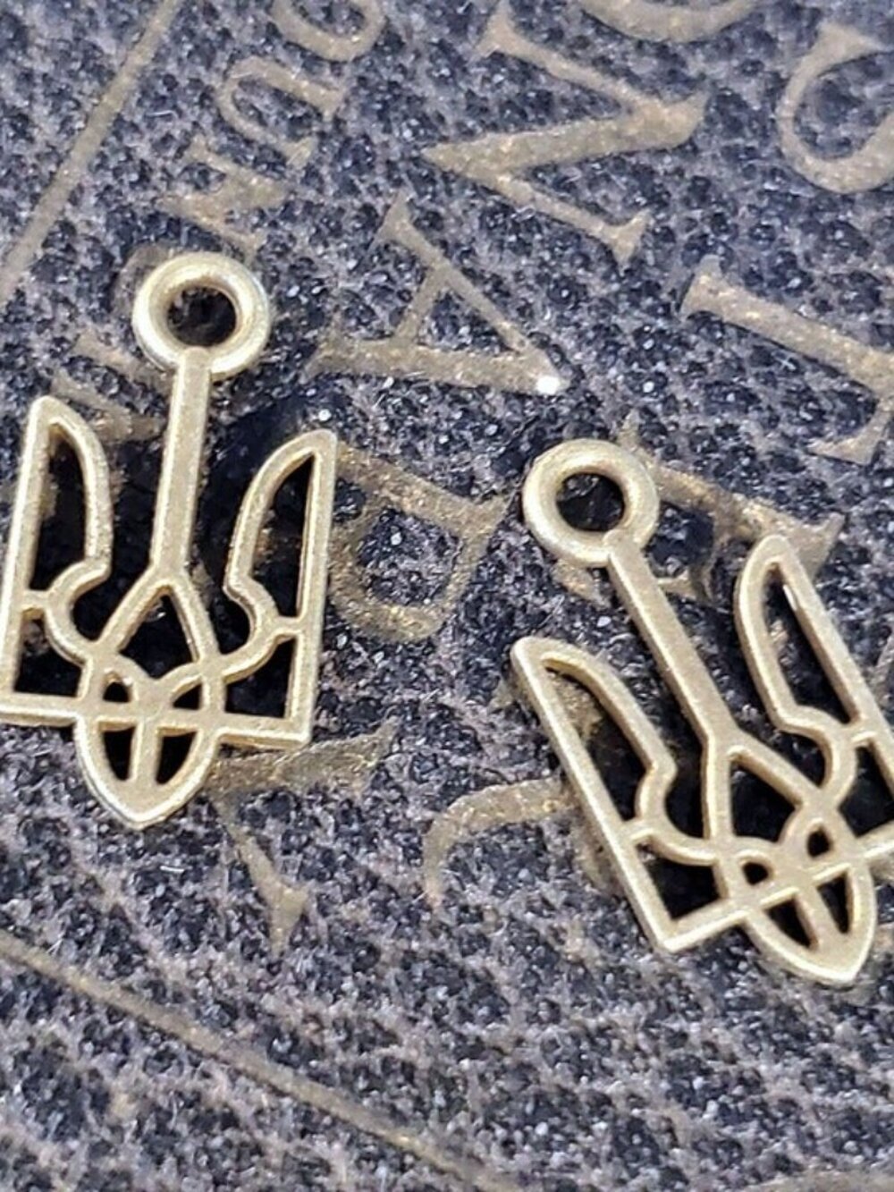 Bronze Ukraine National Emblem Ukrainian Symbol 18x9mm Charms Pendants 10 pcs - Picture 10 of 12
